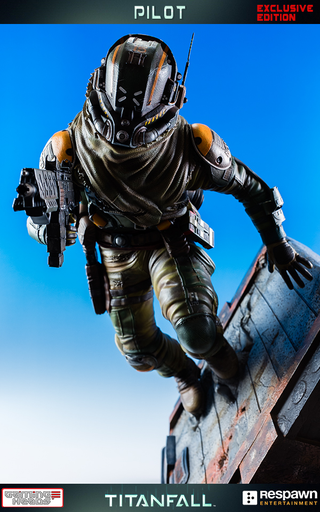 Illustration for article titled Wallrunning Titanfall Pilot Statue